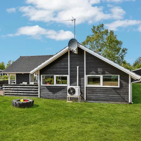 Feriehus Stunning In With Kitchen *