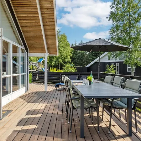 Feriehus Stunning In With Kitchen
