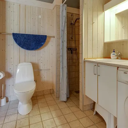Four-bedroom Holiday In * Hals