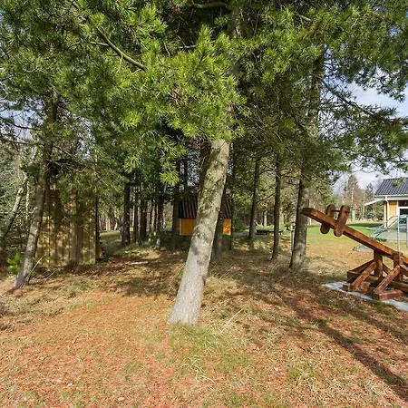 Four-bedroom Holiday In * Hals